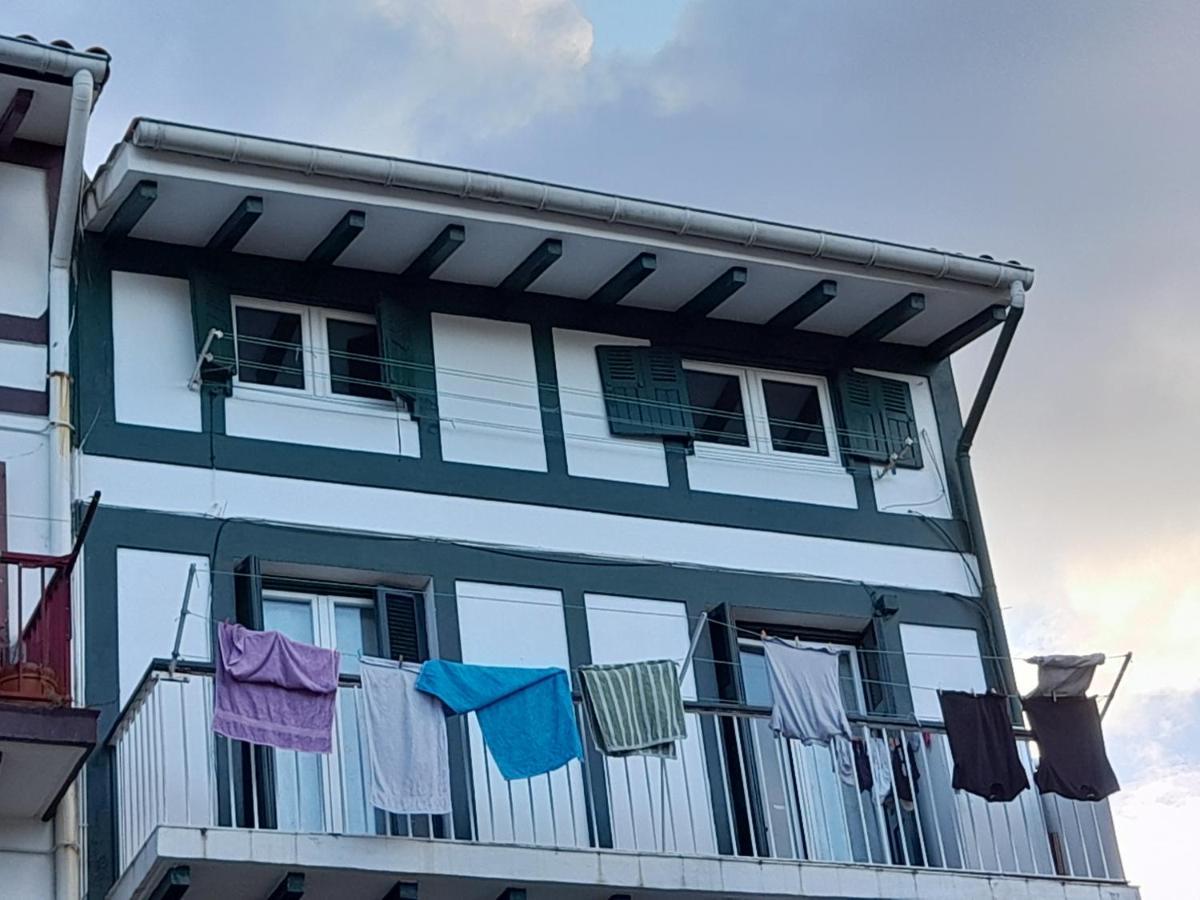 LA MARINA amplio apartamento en pleno centro de Hondarribia Exterior foto